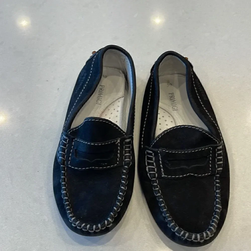 Primigi kids loafers super nice brand. Driving moccasins. Size 30.